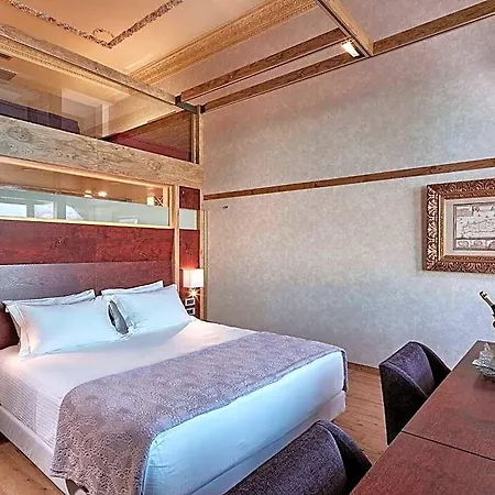 Hotel Domus Renier Boutique 5*