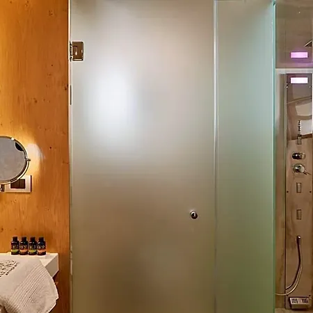 Domus Renier Boutique Hotel 5*